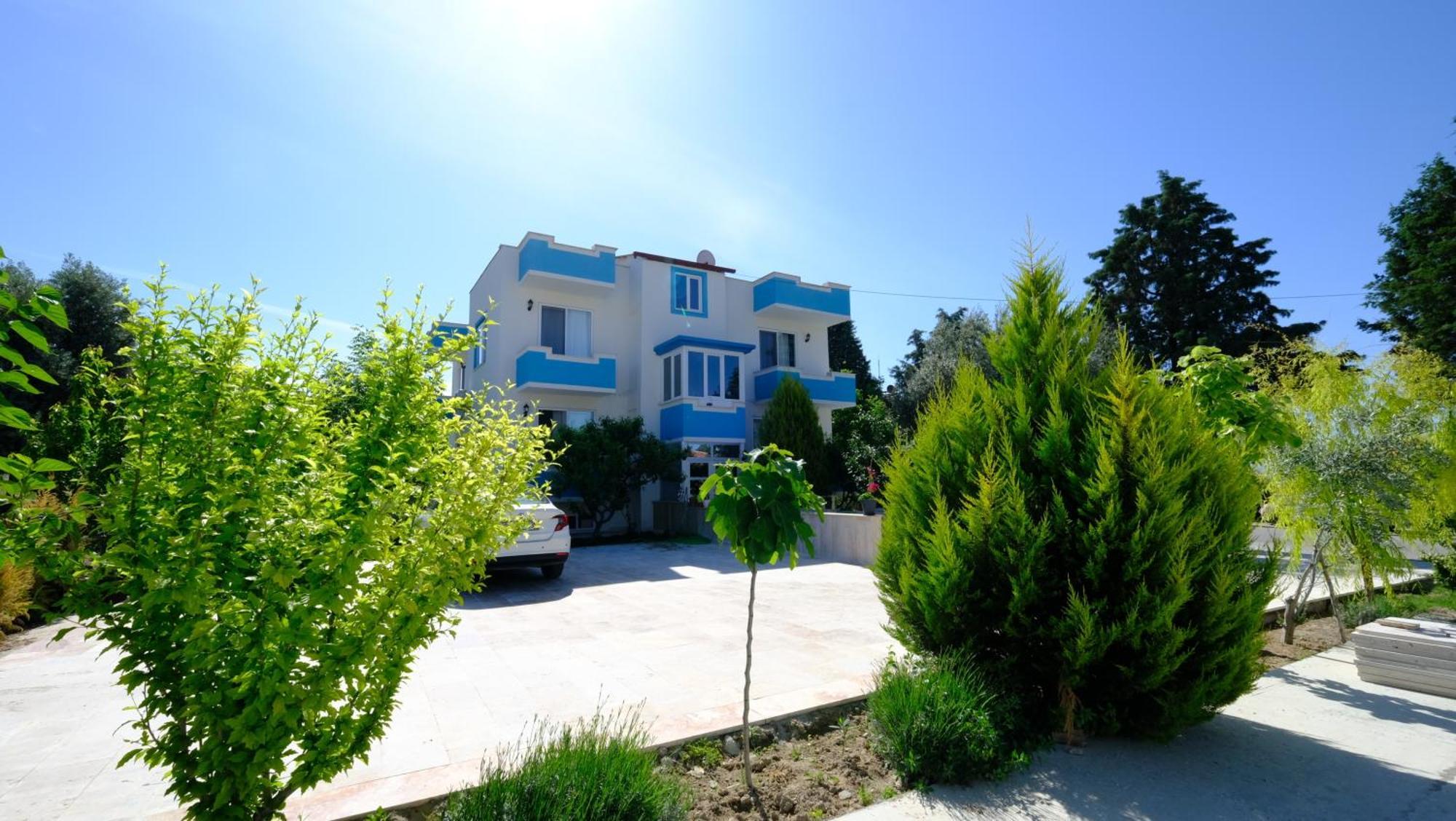 לינה וארוחת בוקר The Cotton House