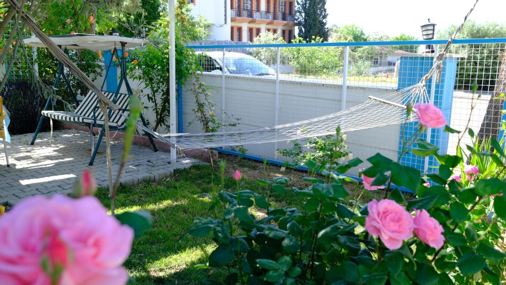 The Cotton House לינה וארוחת בוקר 2*